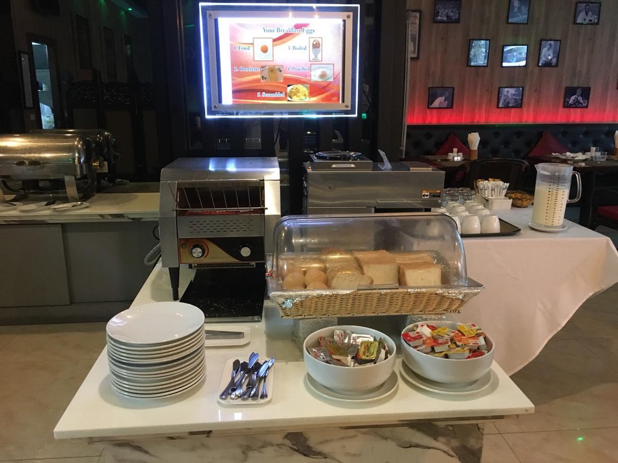 海明威丝绸酒店 Patong 外观 照片